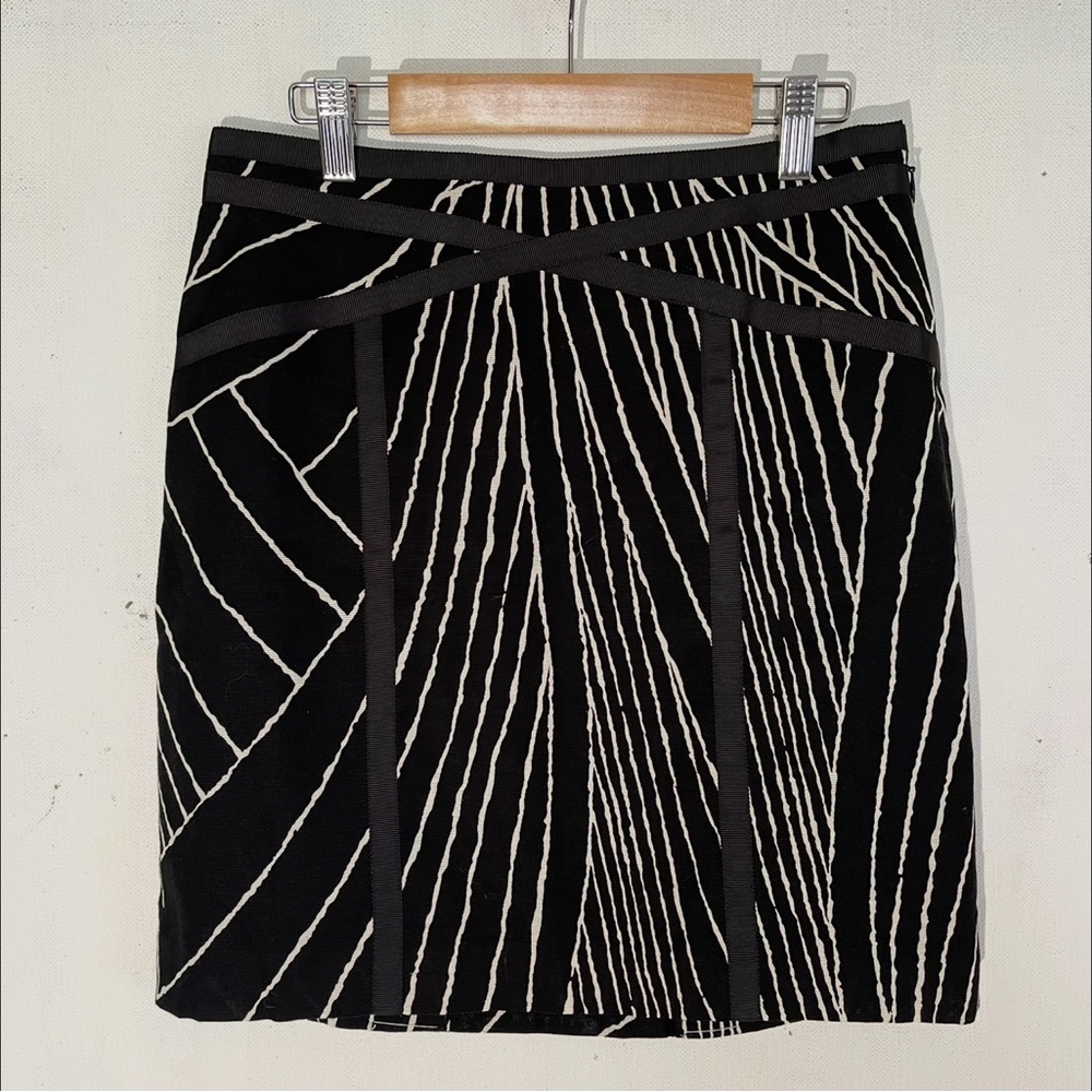 Ann Taylor Petite Pencil Skirt Business 0P Black White Abstract Knee Length NWT